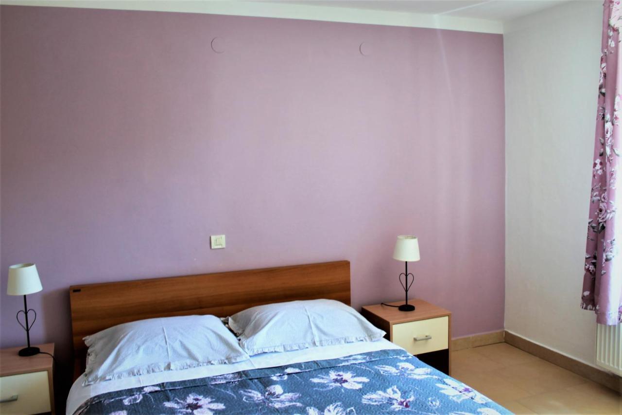 Apartmani Klaudija 발룬 외부 사진