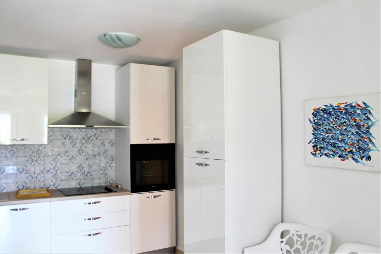 Apartmani Klaudija 발룬 외부 사진